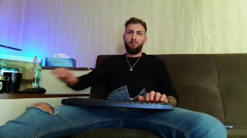 Snapshot of jamienoxus chatting on 11, 3, 2025 Robbie online show from 11, 3, 2025