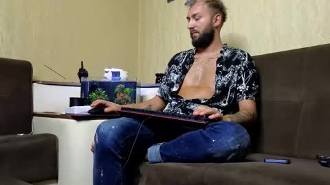 Snapshot of jamienoxus chatting on 12, 9, 2025 Robbie online show from 12, 9, 2025