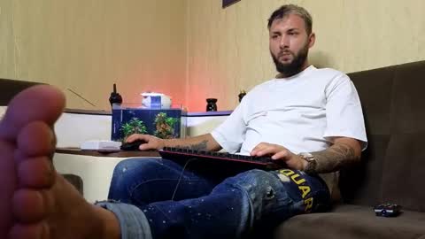 Snapshot of jamienoxus chatting on 12, 9, 2025 Robbie online show from 12, 9, 2025