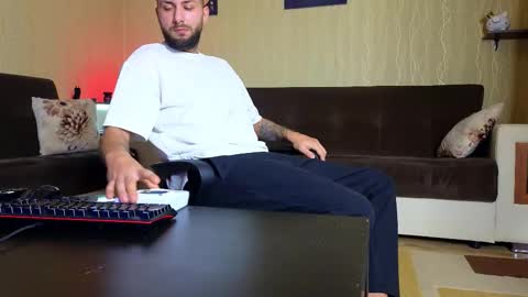 Snapshot of jamienoxus chatting on 18, 10, 2025 Robbie online show from 18, 10, 2025