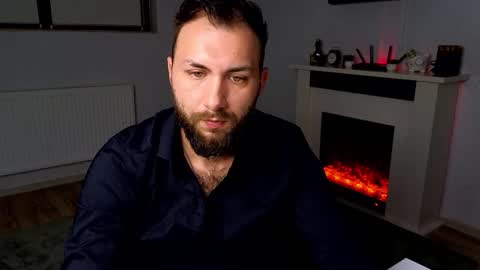 Snapshot of jamienoxus chatting on 13, 11, 2025 Robbie online show from 13, 11, 2025