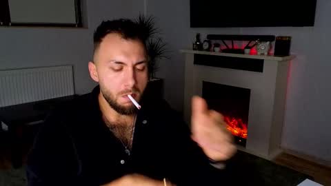 Snapshot of jamienoxus chatting on 17, 11, 2025 Robbie online show from 17, 11, 2025