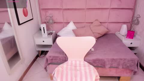 Janah Myers online show from 25, 9, 2025