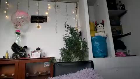 janariivera1 online show from 2, 7, 2026