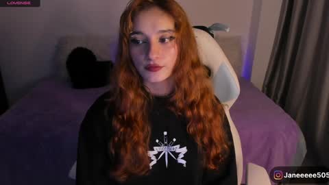 Snapshot of janee_lane chatting on 5, 1, 2025 Jane online show from 5, 1, 2025