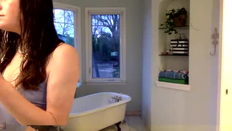 janicepepper online show from 4, 1, 2025