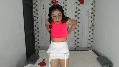 Monik online show from 4, 3, 2025