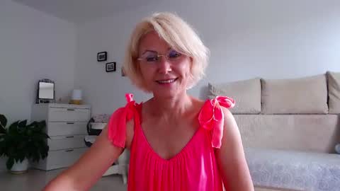 Snapshot of jasmin18v chatting on 18, 7, 2026 Jasmin room for people 40 online show from 18, 7, 2026