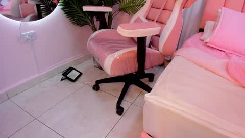      online show from 29, 1, 2025