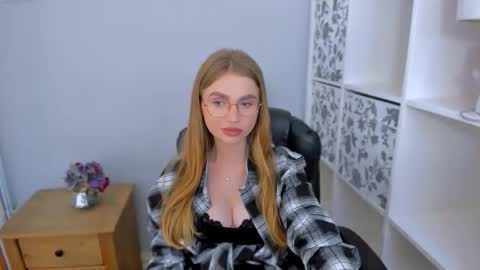 Snapshot of jasminerelax chatting on 12, 10, 2025 JasmineRelax online show from 12, 10, 2025