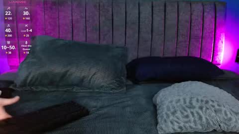 Jason  Emma online show from 5, 3, 2025