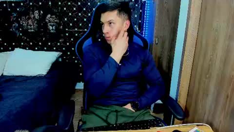 Javier online show from 27, 7, 2026