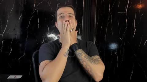 Snapshot of jayalvarrez_ chatting on 19, 4, 2026 Jay Alvarrez online show from 19, 4, 2026