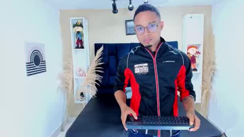 Snapshot of jayden_morris chatting on 12, 10, 2025 Jayden Morris online show from 12, 10, 2025