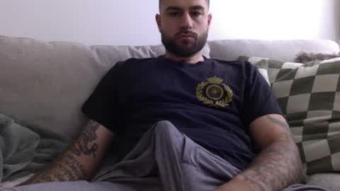 Snapshot of jayg333 chatting on 28, 11, 2025 jayg333 online show from 28, 11, 2025