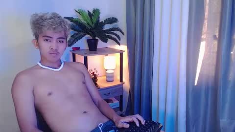 jaysee_hugecox online show from 26, 4, 2026