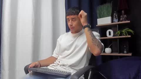 jaze_bradley online show from 25, 11, 2025