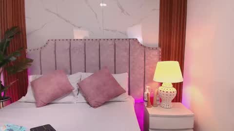 Jazmin online show from 4, 10, 2025