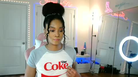 Jazmine Fox online show from 4, 8, 2026
