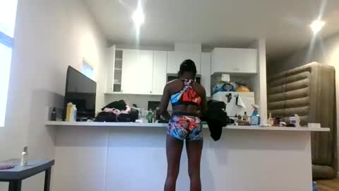 Snapshot of jazzystelo0 chatting on 8, 10, 2025 Jazzystelo online show from 8, 10, 2025