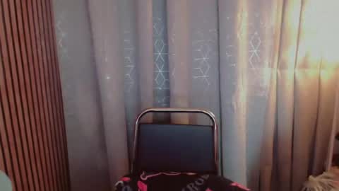 vivian online show from 23, 7, 2026