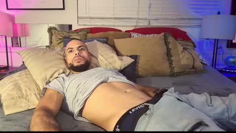 JcMax305 online show from 17, 11, 2025