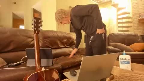 JDinEuless online show from 9, 11, 2025