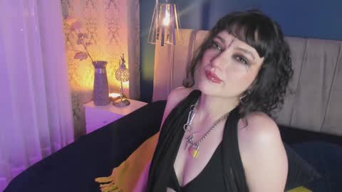 Snapshot of jeannesabatier chatting on 10, 10, 2025 Jean online show from 10, 10, 2025