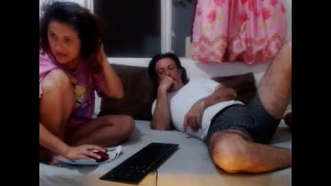 jeans_and_emma online show from 12, 9, 2025