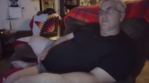 dadbody71 online show from 12, 4, 2026