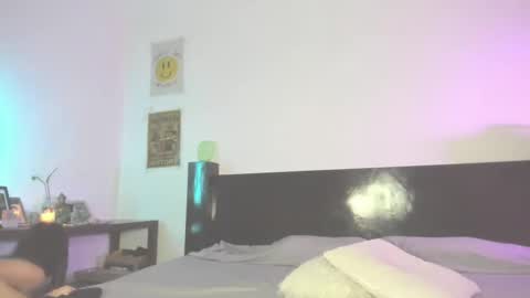 Snapshot of jeinsssgreys chatting on 4, 10, 2025 Greys online show from 4, 10, 2025