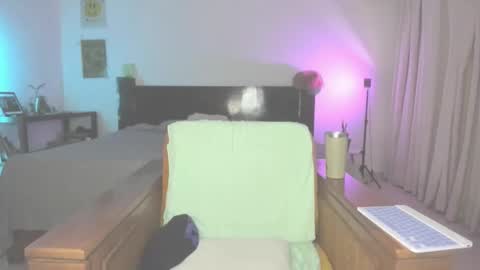 Snapshot of jeinsssgreys chatting on 13, 10, 2025 Greys online show from 13, 10, 2025