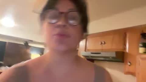 Snapshot of jellybeanin chatting on 27, 11, 2025 Jelli online show from 27, 11, 2025