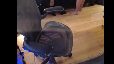 PegMePlease online show from 31, 10, 2025