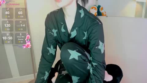 Molly online show from 6, 11, 2025