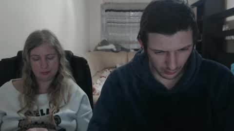 Snapshot of jenisandpeter chatting on 9, 3, 2025 JenisAndPeter online show from 9, 3, 2025