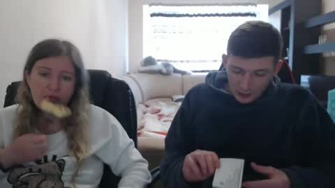 Snapshot of jenisandpeter chatting on 12, 3, 2025 JenisAndPeter online show from 12, 3, 2025