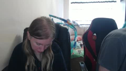 Snapshot of jenisandpeter chatting on 20, 9, 2025 JenisAndPeter online show from 20, 9, 2025