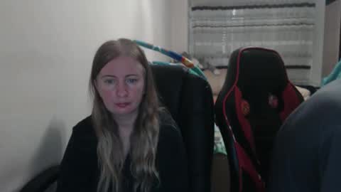 Snapshot of jenisandpeter chatting on 20, 9, 2025 JenisAndPeter online show from 20, 9, 2025