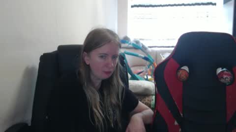 Snapshot of jenisandpeter chatting on 29, 9, 2025 JenisAndPeter online show from 29, 9, 2025