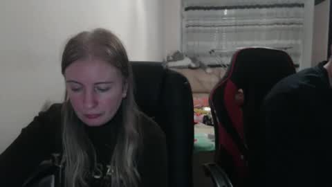 Snapshot of jenisandpeter chatting on 30, 9, 2025 JenisAndPeter online show from 30, 9, 2025