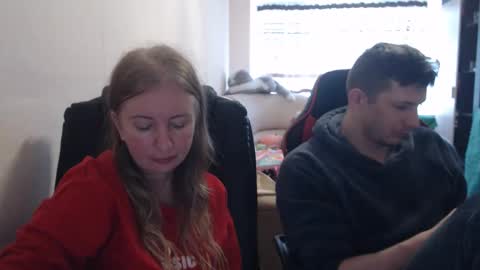 Snapshot of jenisandpeter chatting on 25, 10, 2025 JenisAndPeter online show from 25, 10, 2025