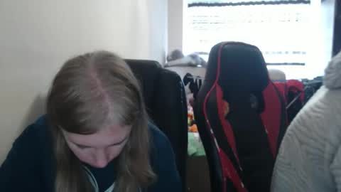 Snapshot of jenisandpeter chatting on 31, 10, 2025 JenisAndPeter online show from 31, 10, 2025