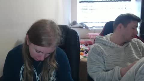 Snapshot of jenisandpeter chatting on 1, 11, 2025 JenisAndPeter online show from 1, 11, 2025