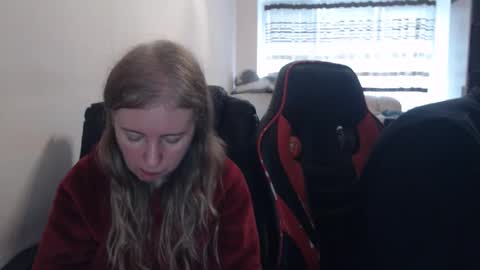 Snapshot of jenisandpeter chatting on 13, 11, 2025 JenisAndPeter online show from 13, 11, 2025