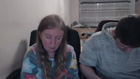 Snapshot of jenisandpeter chatting on 22, 11, 2025 JenisAndPeter online show from 22, 11, 2025