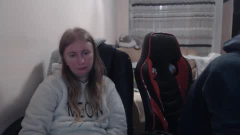 Snapshot of jenisandpeter chatting on 15, 12, 2025 JenisAndPeter online show from 15, 12, 2025