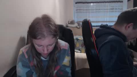 Snapshot of jenisandpeter chatting on 17, 12, 2025 JenisAndPeter online show from 17, 12, 2025