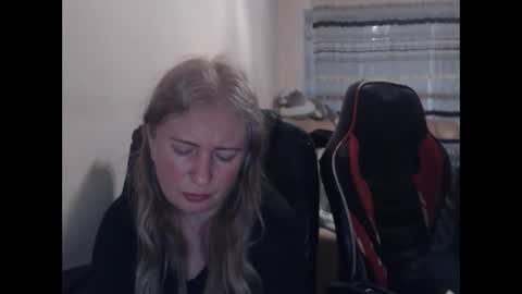 JenisAndPeter online show from 5, 4, 2026