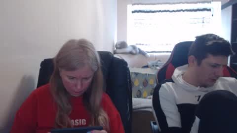 JenisAndPeter online show from 12, 4, 2026